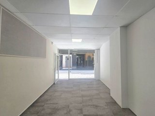 Local comercial en alquiler en Calella