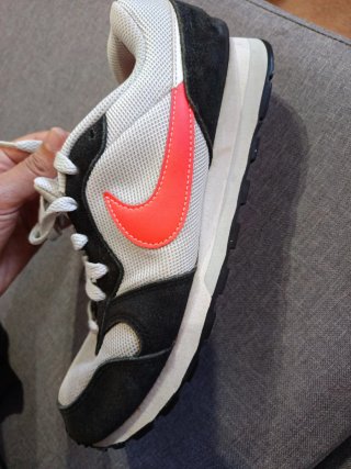 Zapatillas Nike Air Max 1 Negras y Blancas