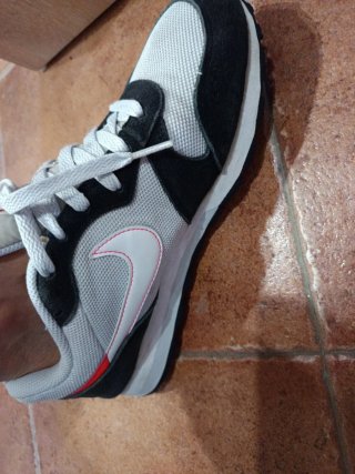 Zapatillas Nike Air Max 1 Negras y Blancas