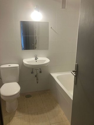 Piso en alquiler en Ermitagaña - Mendebaldea en Pamplona