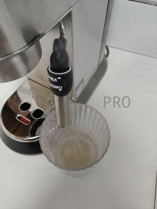 Cafetera de Bomba de Acero - De'Longhi Dedica