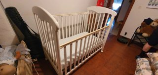 Cuna blanca para bebé