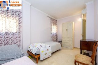 Casa adosada en venta en Crta. De la Sierra en Granada