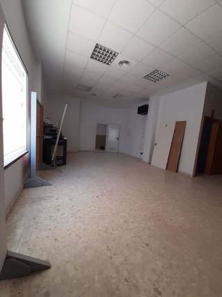 Local comercial en venta en Gamarra - La Trinidad en Málaga