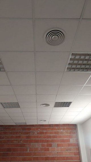 Local comercial en venta en Gamarra - La Trinidad en Málaga