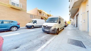 Local comercial en venta en San Luis en Almería