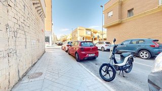 Local comercial en venta en San Luis en Almería