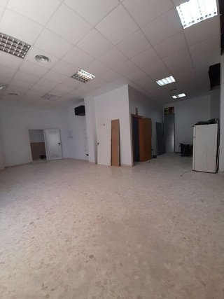 Local comercial en venta en Gamarra - La Trinidad en Málaga
