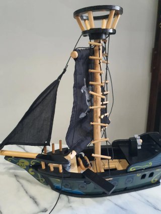 Barco Pirata de madera. Damerik