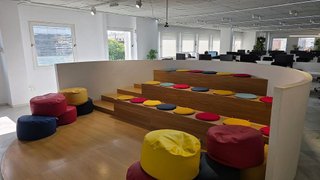 Oficina en alquiler en La Buhaira en Sevilla