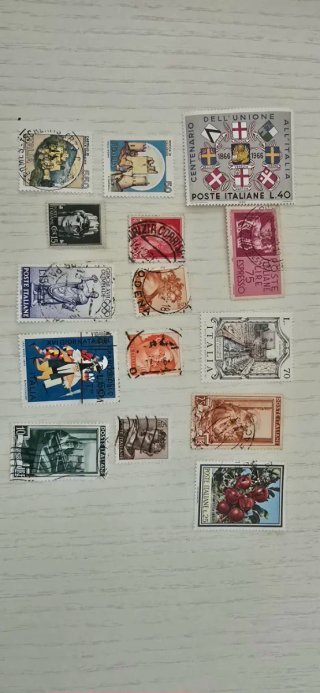 Lotto Francobolli Italiani e Stranieri
