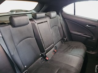 Lexus UX 2.0 300h UX Plus