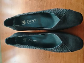3 pares de zapatos de tacón