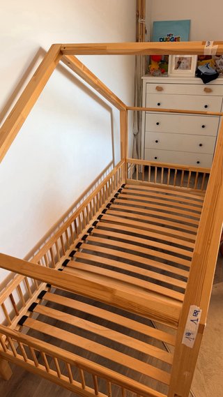 Letto per bambini/giovani in legno con cassettiera