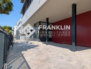 Nave industrial en alquiler en La Marina del Prat Vermell en Barcelona