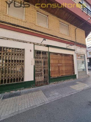 Local comercial en alquiler en Delicias en Zaragoza