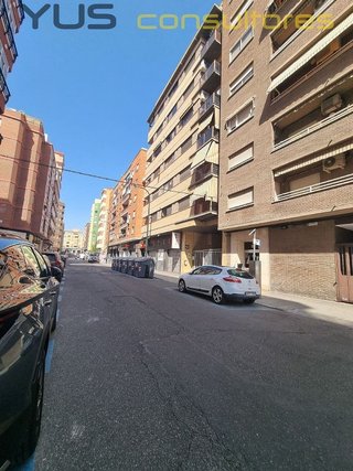 Local comercial en alquiler en Delicias en Zaragoza