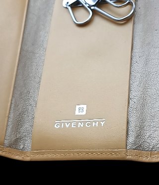 Estuche Givenchy Piel Becerro Am Beige. Vintage