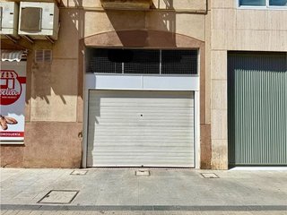 Garaje en venta en Roquetas Centro en Roquetas de Mar