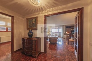 Piso en venta en Ermitagaña - Mendebaldea en Pamplona