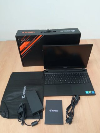 Portátil Aorus 5 E3D5030