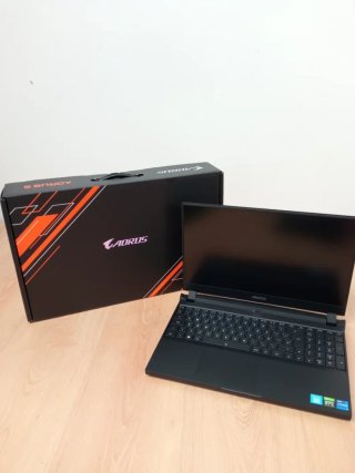 Portátil Aorus 5 E3D5030