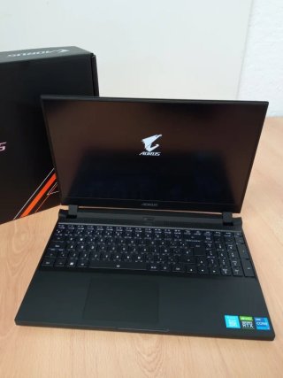 Portátil Aorus 5 E3D5030