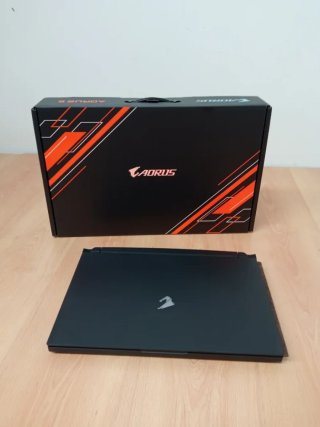 Portátil Aorus 5 E3D5030