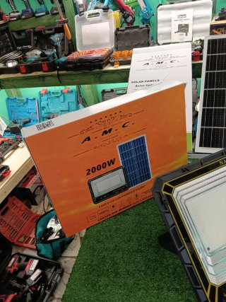 Faro solare A.M.C. 2000W con pannello