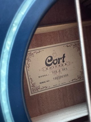 Guitarra Electroacústica Cort