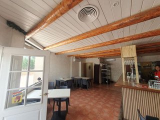 Local comercial en alquiler en Parque Alcosa - Jardines del Edén en Sevilla