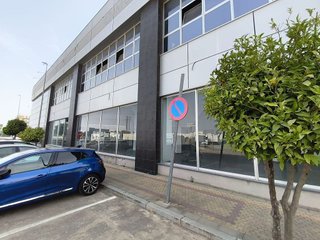 Nave industrial en alquiler en La Paz en Alcalá de Guadaira