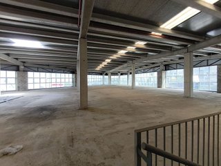 Nave industrial en alquiler en La Paz en Alcalá de Guadaira