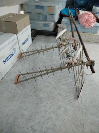 2 Antenas TV + Barra