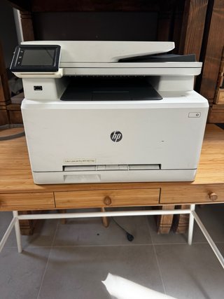 HP Color LaserJet M277dw (manchas)