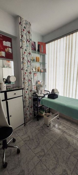 Local comercial en alquiler en Bami - Tabladilla - La Estrella en Sevilla