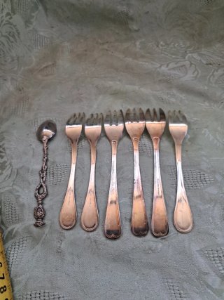 6 forchettine da dolce + cucchiaino