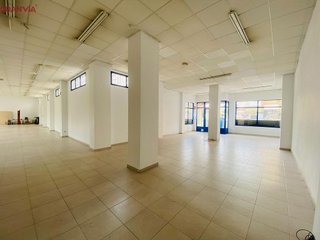 Local comercial en venta en Residencia en Logroño