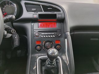 Peugeot 3008 1.6 Hdi 112cv Premium 5p.