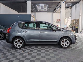 Peugeot 3008 1.6 Hdi 112cv Premium 5p.