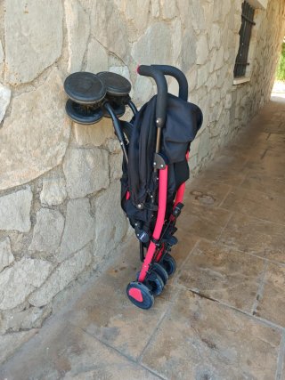 Silla de paseo Chicco roja y negra