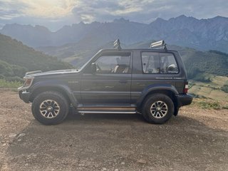 Mitsubishi Pajero 1993