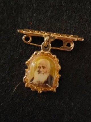Lote Reliquia + medalla. Fray Leopoldo Alpandeire