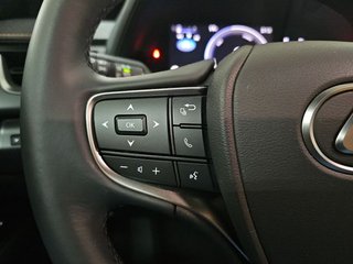 Lexus UX 2.0 300h UX Plus