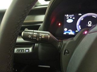 Lexus UX 2.0 300h UX Plus