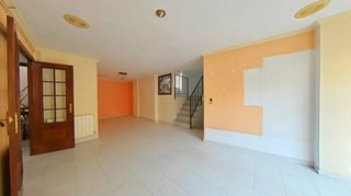 Edificio en venta en Tavernes de la Valldigna