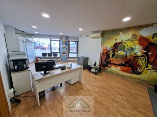 Oficina en venta en Calvario - Santa Rita en Vigo