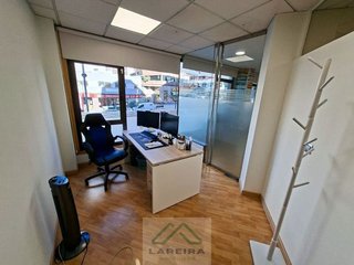 Oficina en venta en Calvario - Santa Rita en Vigo