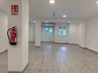 Oficina en alquiler en Vila de Gràcia en Barcelona