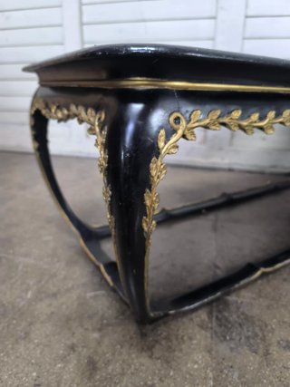 Mesa Centro Vintage Oriental Negra Dorada